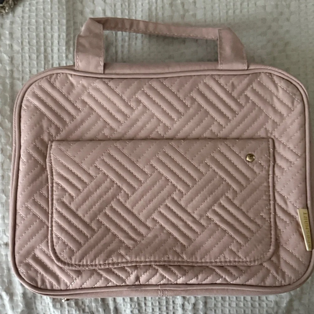 Chic Quilted Pink Laptop Bag